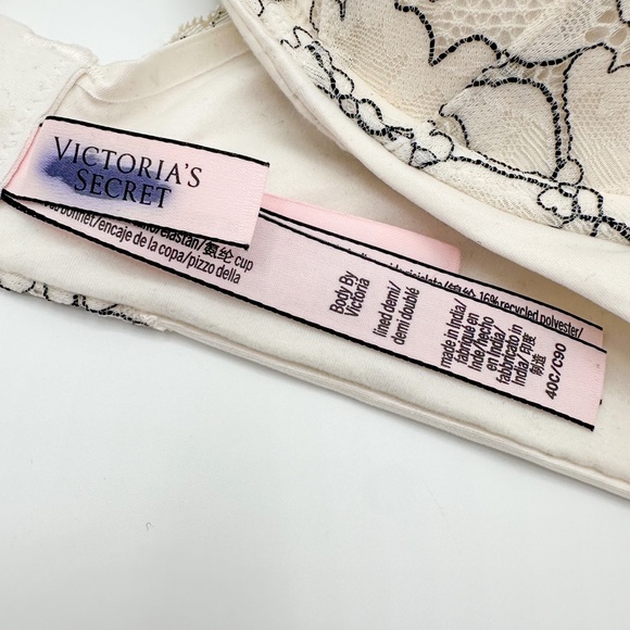 Victoria's Secret Body By Victoria White & Black Lace Lined Demi Bra - Picture 3 of 6